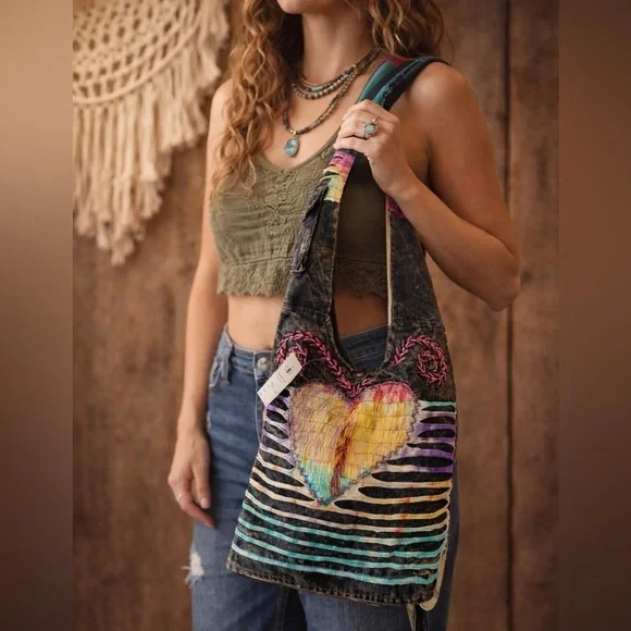 Boho Heart Crossbody Bag - Multicolor - Picture 4 of 11